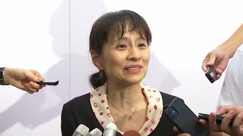 インタビューを受ける石破茂氏の妻・佳子さん
