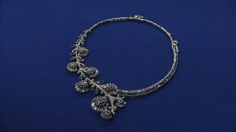 サウジアラビア国王から香淳皇后に贈られたネックレス（1971年頃）皇居三の丸尚蔵館所蔵