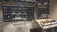 世界各国の約2600種類 1万5千本揃う…名古屋に日本最大級のワイン売り場オープン ソムリエ等が常駐し試飲も可能