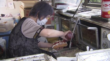 最終日は6時間待ちも…51年の歴史に幕　名物・移動販売車のホットドック【宮崎発】