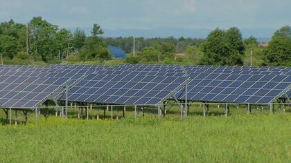 【釧路湿原周辺で続くメガソーラー建設に歯止めはかかるか】釧路市が条例案を市議会に提出→設置を許可制に＿タンチョウなどの生息調査や保全計画の作成を義務づけ＿専門家は“抜け道”を危惧〈北海道〉