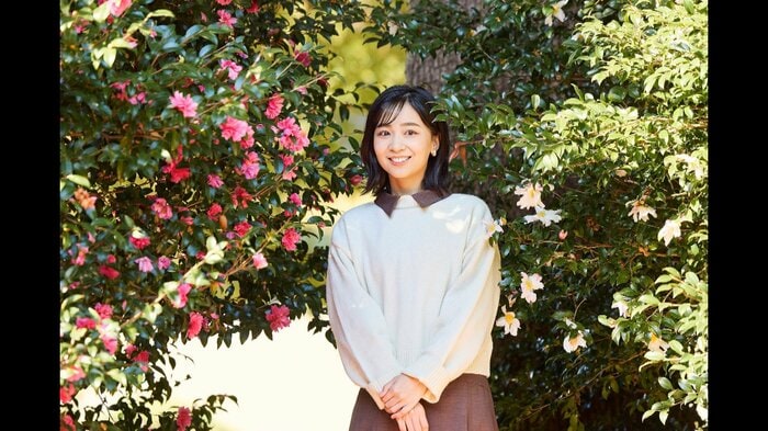 お住まいの赤坂御用地にて　宮内庁提供