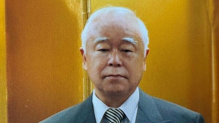 2013年に旭日大綬章を受章