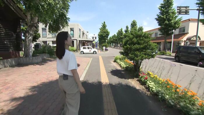 駅前に広がる全長約200メートルの恵み野商店街