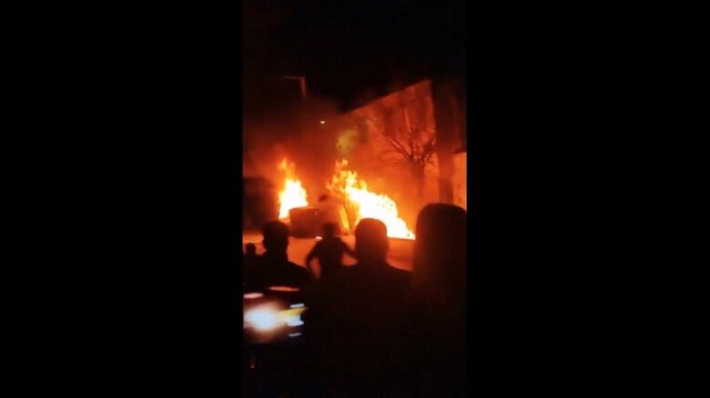 イランで抗議デモ拡大　死者7人　トランプ氏が介入示唆　イラン外務省反発｜FNNプライムオンライン