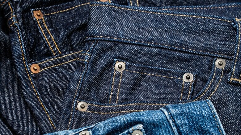 デニムの色落ちを最小限にしつつ汚れを落とすには？洗う頻度はどれくらい？“洗濯ハカセ”が教える家庭での正しい洗い方｜FNNプライムオンライン