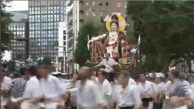 博多祇園山笠　「追い山笠」でフィナーレ　早朝の街を駆け抜ける　福岡｜FNNプライムオンライン