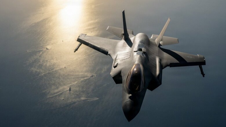 アメリカ軍がホルムズ海峡南側の航路を確保か　「イランのレーダーや海上監視システムの機能低下で実現」と米メディア報道｜FNNプライムオンライン