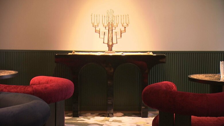 眼鏡橋をかたどった家具