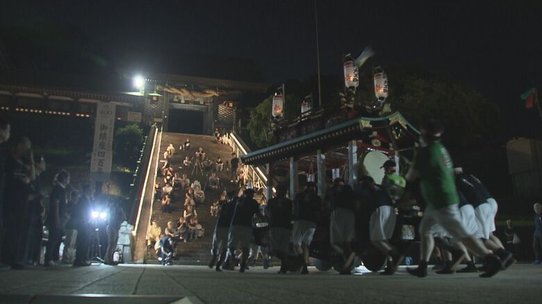 豪快な曳壇尻が登場