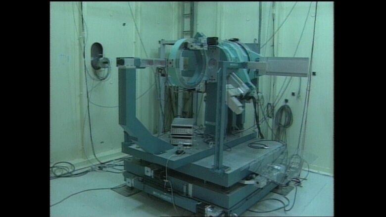 コートの穴を鑑定したスプリング8