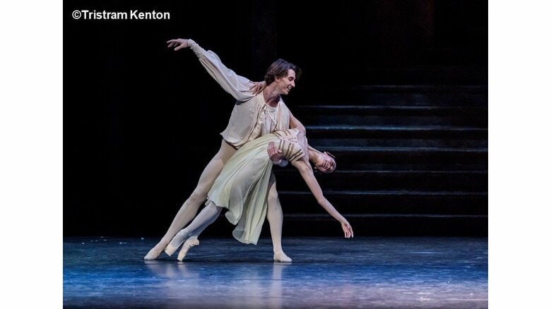 ジュリエット役を熱演する金子扶生さん