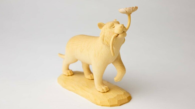 干支の寅を掘り出した作品も