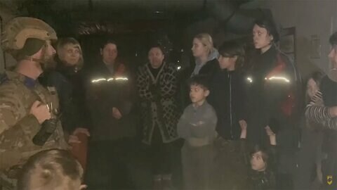 「カビや湿気…おむつも無く」“製鉄所の地下”で市民生活続く　ロシア軍が封鎖のマリウポリ