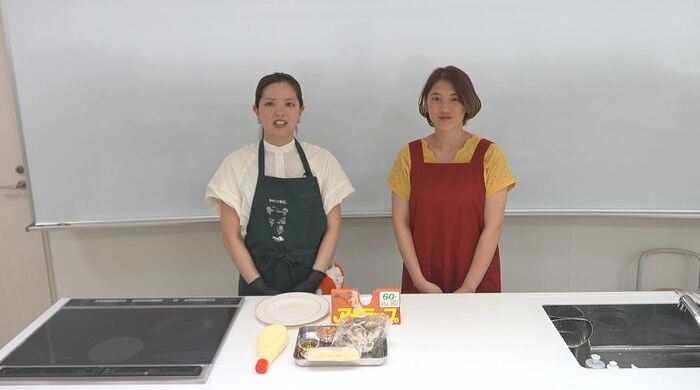 ホクトマーケティング課・中村愛香 管理栄養士（左）と汾陽アナウンサー