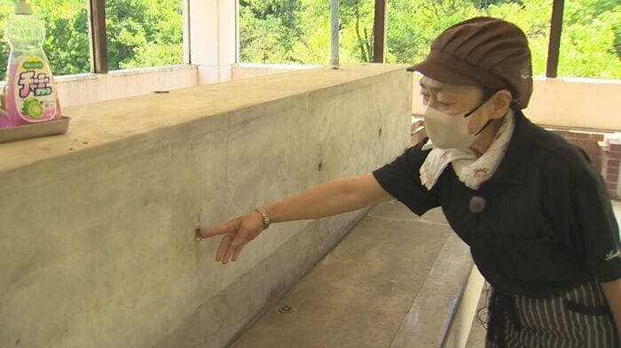 蛇口が盗まれた跡