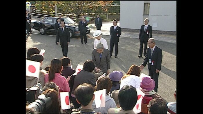 平成17年11月　「横浜らいず」を訪問された天皇皇后両陛下