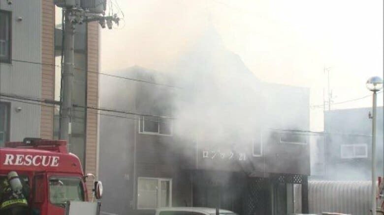 【北広島市放火殺人】懲役30年求刑＿生活困窮者向け共同住宅に放火し、男女2人殺害した罪に問われるている男（70）の裁判員裁判〈札幌地裁〉｜FNNプライムオンライン