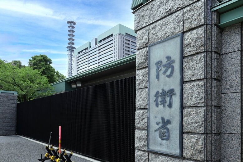 原発事故時の除染活動も可能に…防衛省が女性自衛官の配置制限を完全撤廃　最後に残った化学防護隊の制限解除｜FNNプライムオンライン