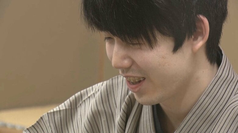 王位戦第2局 6連覇を目指す藤井聡太七冠が挑戦者の永瀬拓矢九段を下し2連勝「非常に難しい将棋だった」｜FNNプライムオンライン