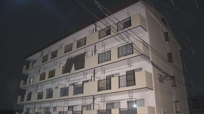 薬物事件の家宅捜索立会い中に逃走 覚醒剤のようなもの譲り受けた疑いで40歳男を逮捕 警察に出頭する旨の連絡｜FNNプライムオンライン