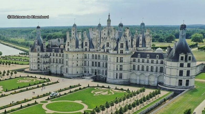 フランスの世界遺産「シャンボール城」と国宝・松本城が姉妹提携　共に16世紀に建築　フランス側の提案で提携が実現　長野・松本市｜FNNプライムオンライン