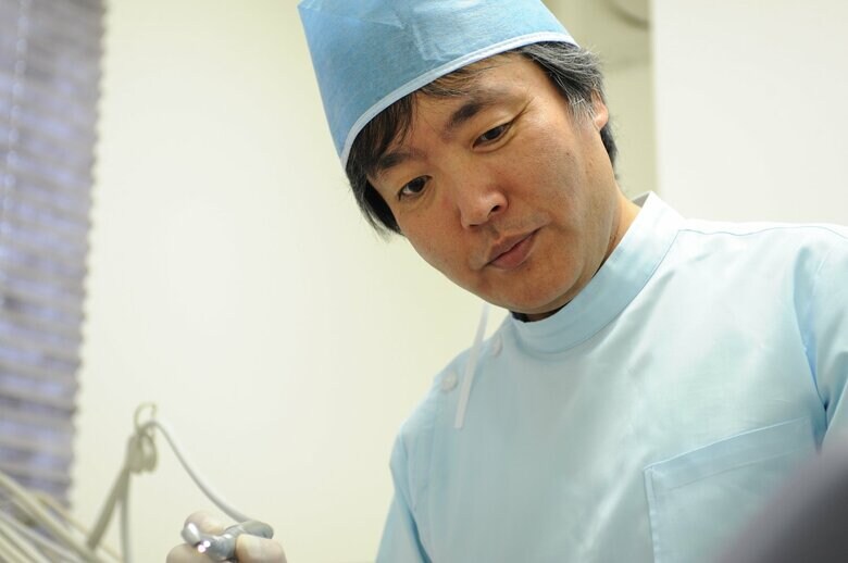 中城歯科医院院長・中城基雄さん