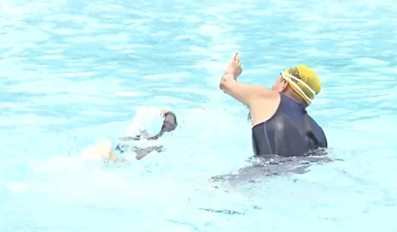 民間のインストラクターが指導する