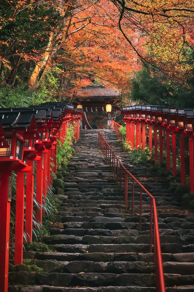 秋の貴船神社