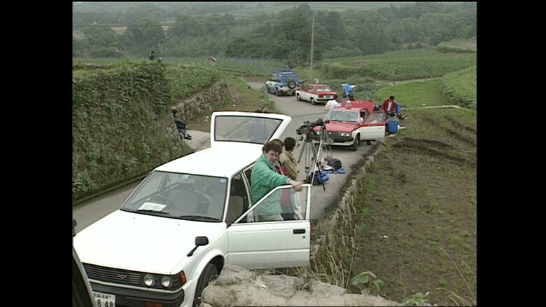 当時、報道関係者は「定点」で普賢岳を撮影していた（1991年5月30日）