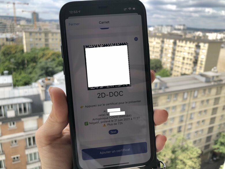 検査結果は政府提供のアプリにQRコードとして取り込む