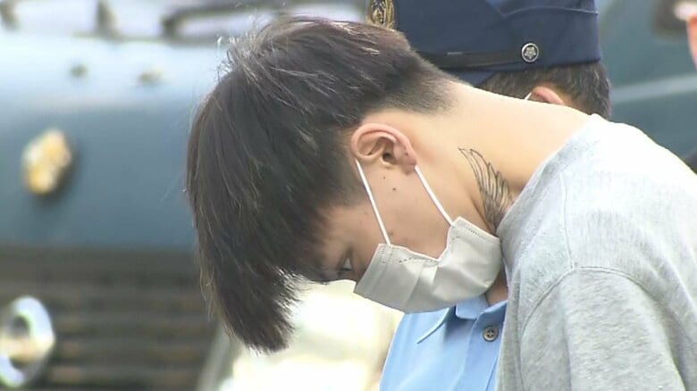 送検される若山耀人容疑者（東京・田園調布署 2日）