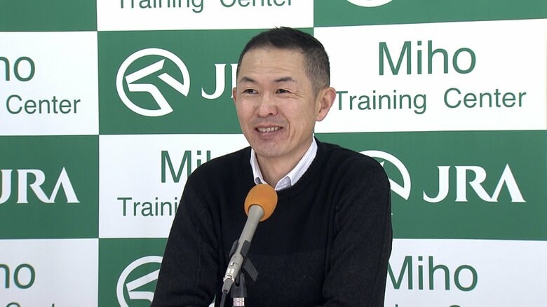共同会見を行う木村哲也調教師