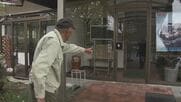 クマとレストランの敷地で鉢合わせ「パーッと飛び出てきた」　ドアに足跡、ハチの巣箱かじられ、フンが　体長約1メートル　店の人が語る一部始終「まさかこんなところまで」