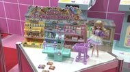 「大富豪かバブル崩壊か」物価高背景に投資学べるゲーム　リカちゃんでセルフレジ体験も　TOKYOおもちゃショー
