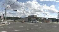 2人乗りバイクで信号無視繰り返し車と衝突 後ろに乗せた16歳少女など2人にケガさせた危険運転致傷の疑い 18歳男逮捕