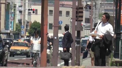 小学校の熱中症対策に「ごくごくタイム」　全国で続く“危険な暑さ”　岐阜・各務原市では記念撮影で児童19人が搬送