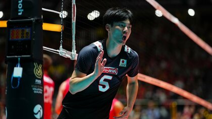 【速報】W杯バレー “2強決戦”！日本は石川祐希・髙橋藍を投入　アメリカから第２セット奪い返す【パリ五輪予選】