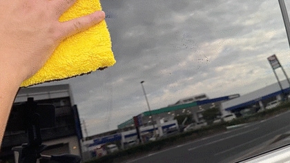 「洗車の拭き残し、原因は“拭き方”ではなかった」メーカー検証で判明　ボディ拭き上げの常識を変える可能性