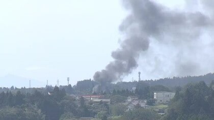 【速報】「煙と炎が見える」宮城・気仙沼市で住宅火災　消防が消火活動中