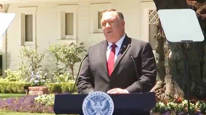 ニクソン大統領の名前を冠した図書館でスピーチするポンペオ国務長官
