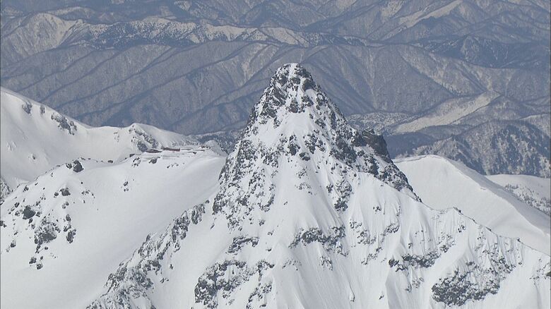 北アルプス槍ヶ岳で滑落　夫婦で登山中のドイツ国籍の51歳男性を救助　他の外国人登山者にメッセージアプリで連絡　山小屋を通じて警察に届け出｜FNNプライムオンライン