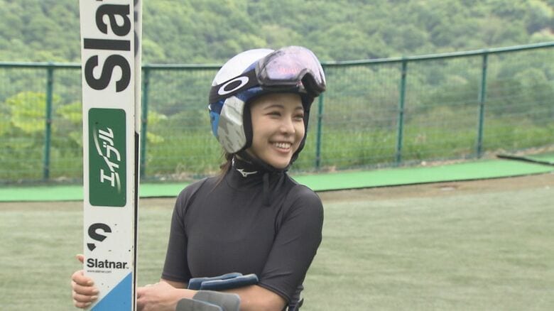 【スキージャンプ】高梨沙羅が練習公開…ミラノ五輪シーズンへ「結果で恩返し」…“道産子の後輩“藤田慎之介からの助言で課題のテレマークに手応え「良いきっかけ」｜FNNプライムオンライン