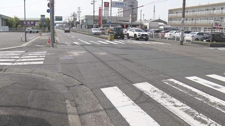 右折しようとしたトラックと衝突…バイクで交差点を直進していた19歳会社員の男性が死亡 トラック運転手を逮捕｜FNNプライムオンライン