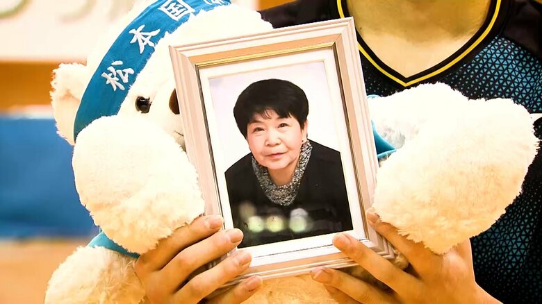 1年前に急逝した寮母とともに夢舞台へ…「おばちゃんのために絶対に勝とう」松本国際が春高バレーで大きく成長した姿を見せる！｜FNNプライムオンライン