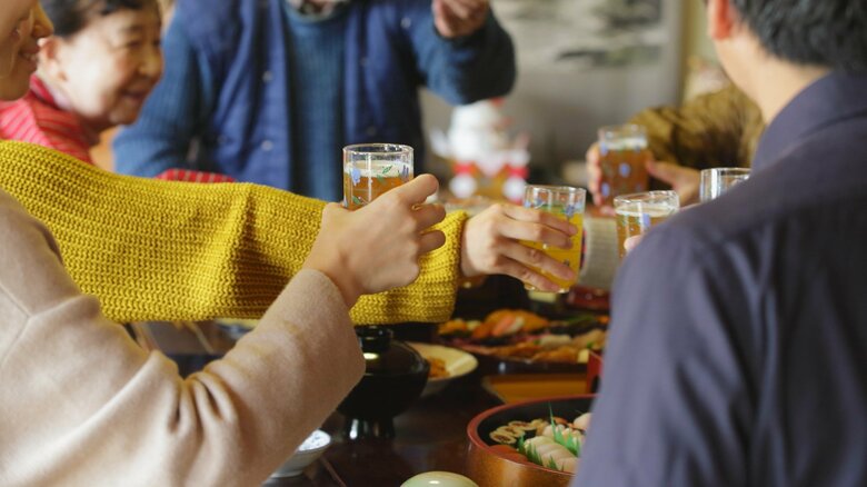 年末年始の食べ過ぎを“チャラ”に？「太りにくい食べ方」と「リセットスープ」のレシピをあすけんの管理栄養士に聞いた｜FNNプライムオンライン