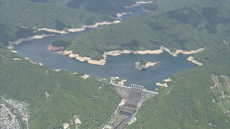 【速報】早明浦ダムの貯水率34.8％に 水位低下で旧大川村役場見えるように｜FNNプライムオンライン