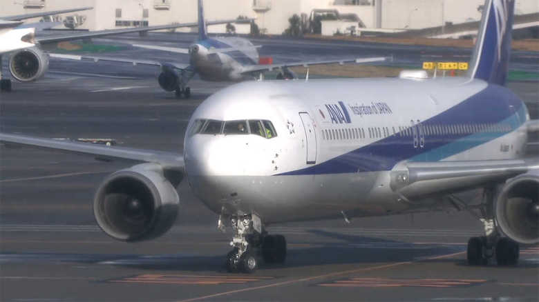 チャーター機の第1便・1月29日