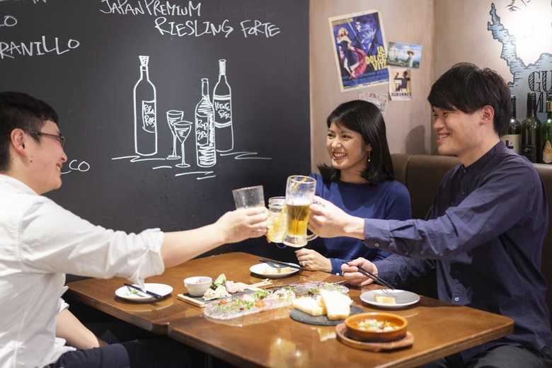 「Know me」を楽しむ社員たち(提供:Sansan株式会社)