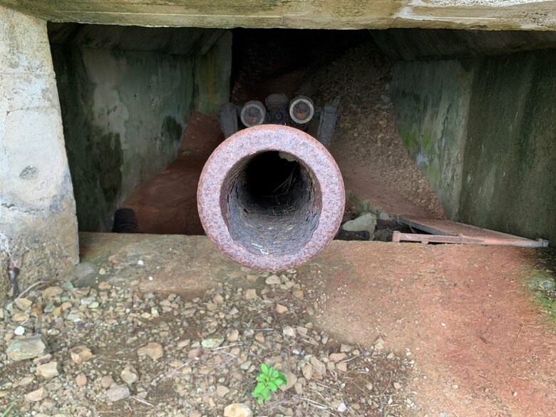 船に搭載されていた大砲を外して山の中の壕まで持って来たという